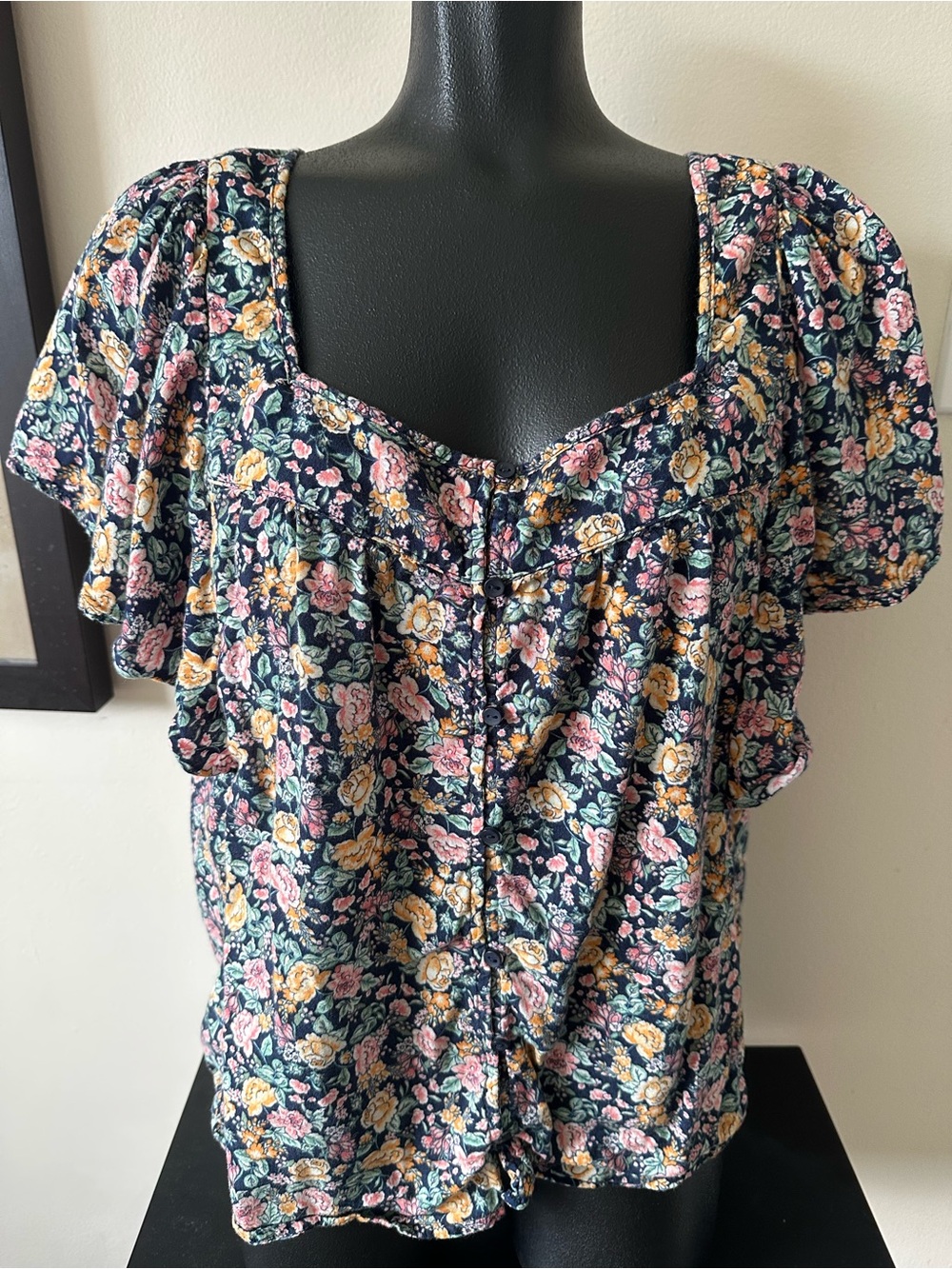 Old Navy Floral Flutter Sleeve Blouse